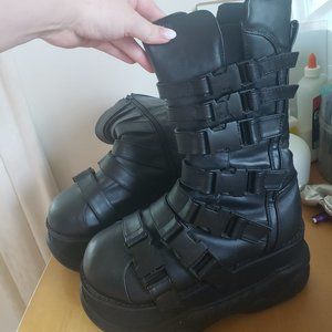 Demonia Men's Neptune-210 Platform Boots